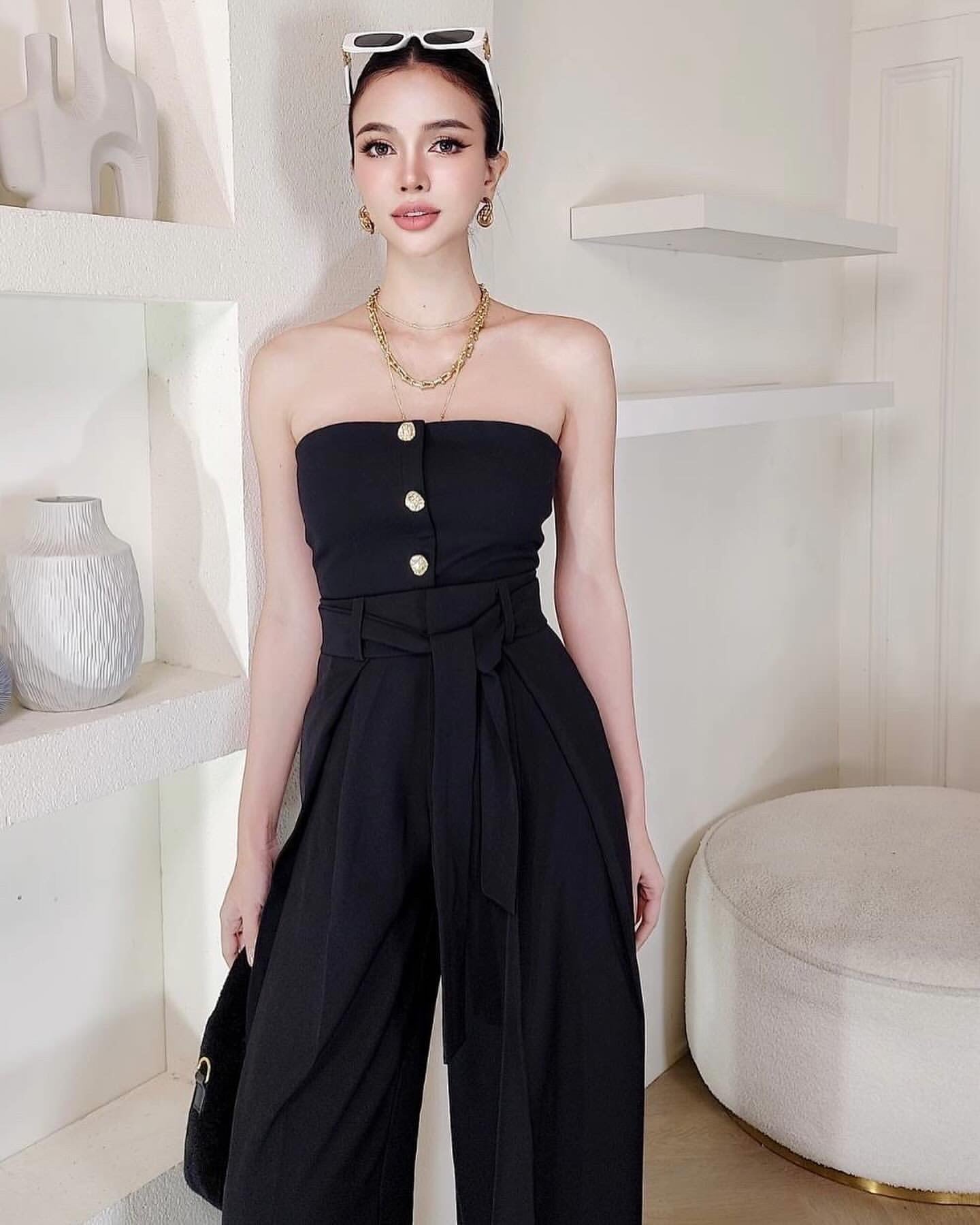 Black Daisy Pants