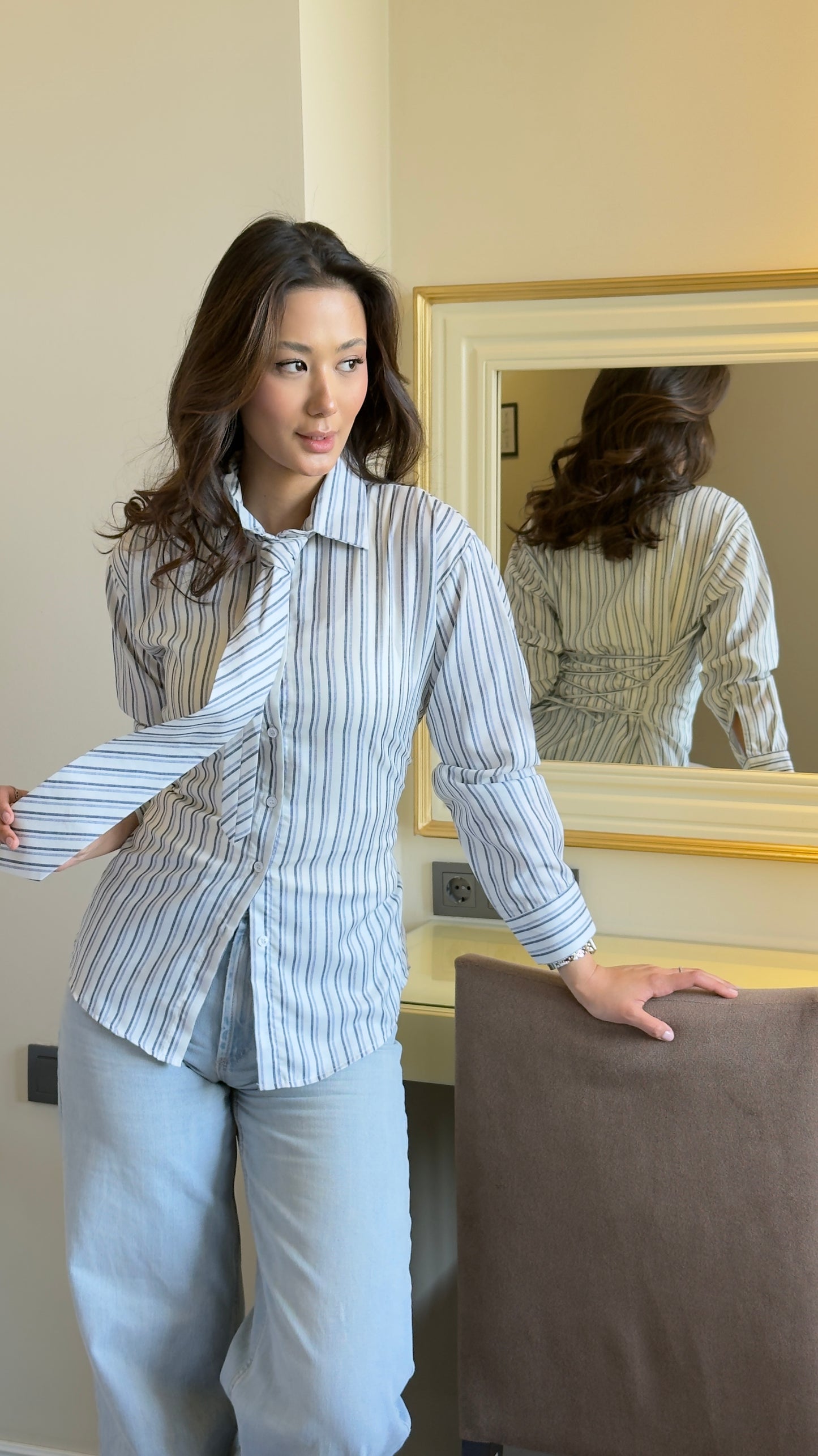 Corporate Baddie Shirt With Tie