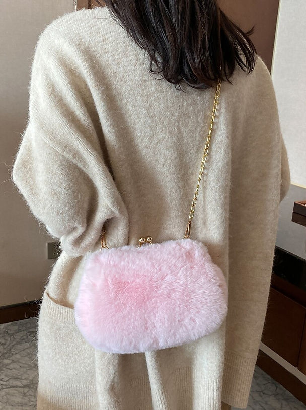 Kiss Lock Fluffy Crossbody Bag