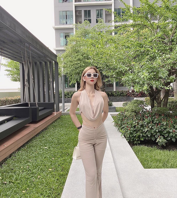 Padded Cowl Neck Backless Bralette