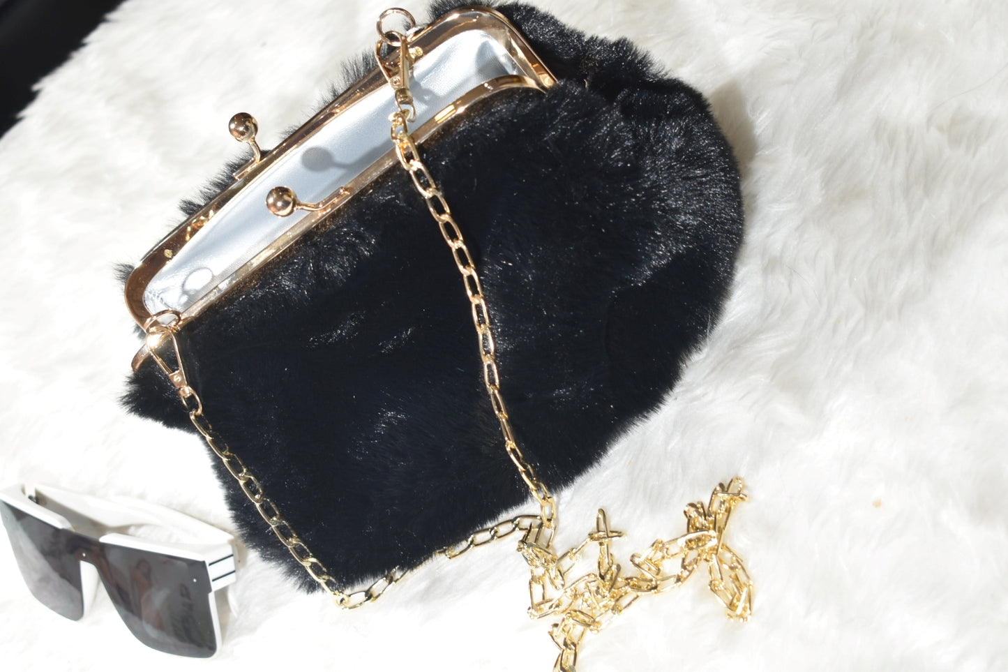 Kiss Lock Fluffy Crossbody Bag
