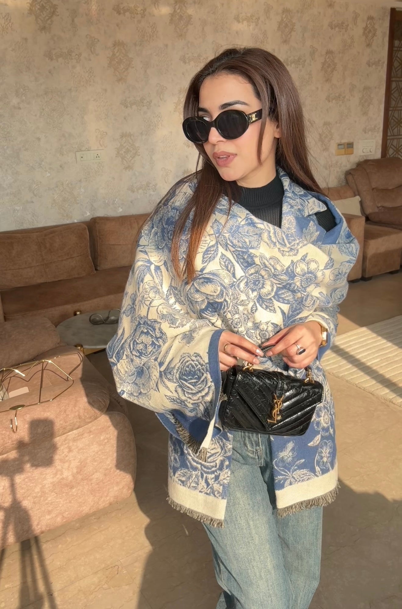 Shawl With Sleeveless Coat