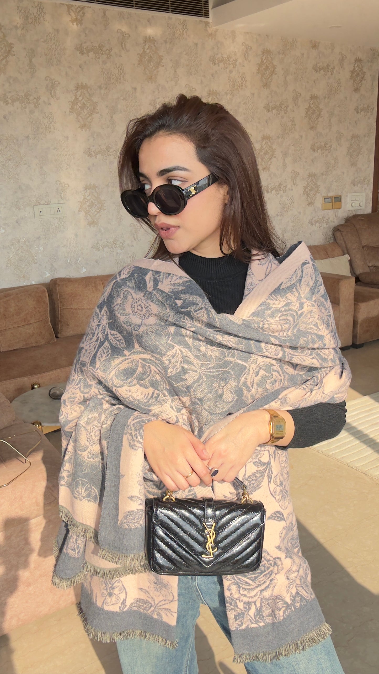 Shawl With Sleeveless Coat