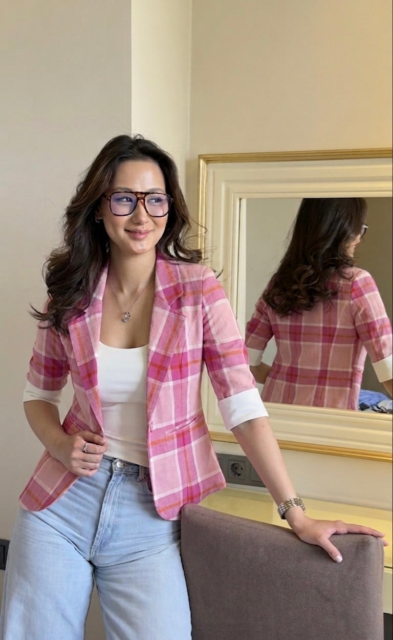Plaid Blazer With Tank Vest
