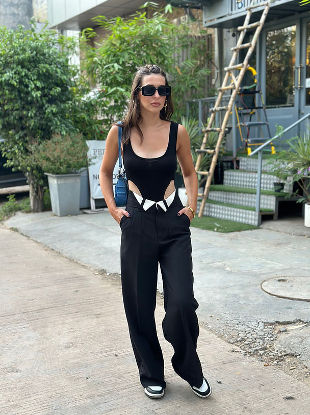 Black Folded Pants With Bodysuit
