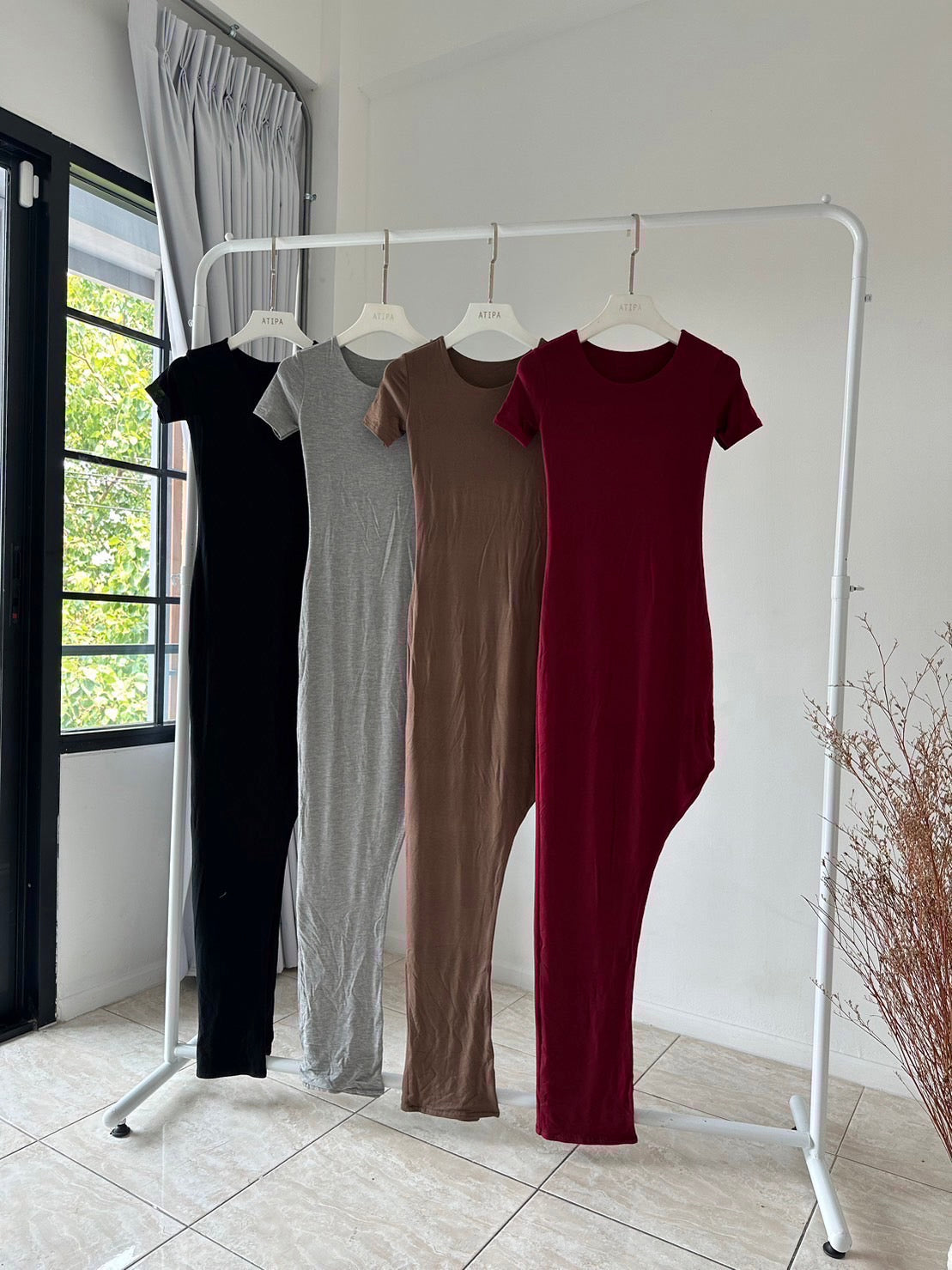 Body Fit Round Neck Slit Dress