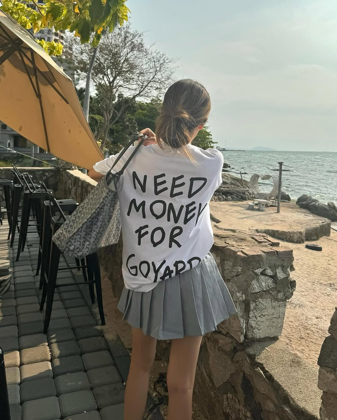 Greedy Oversized Tee