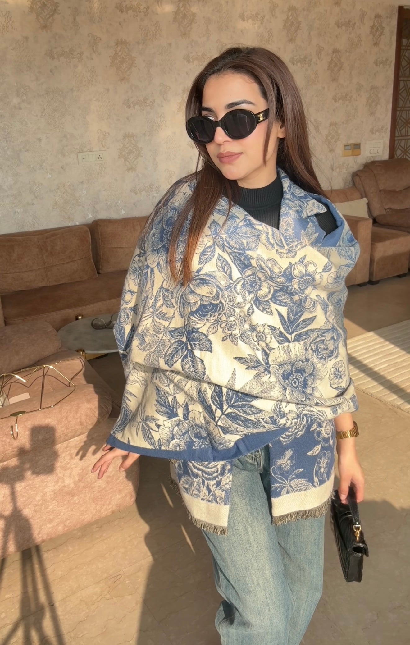 Shawl With Sleeveless Coat