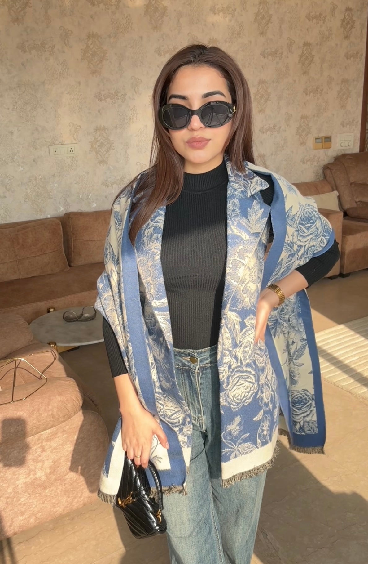 Shawl With Sleeveless Coat