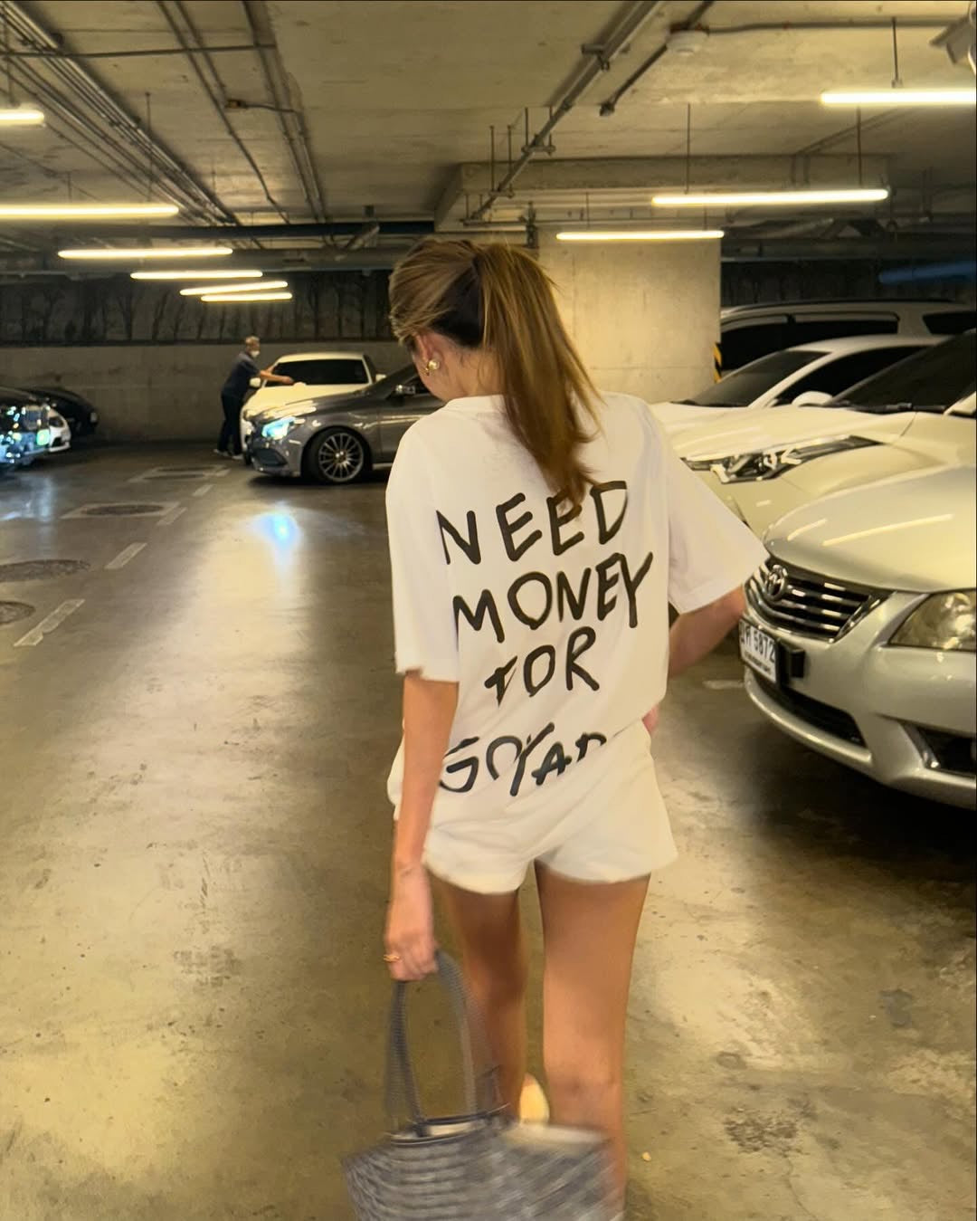 Greedy Oversized Tee