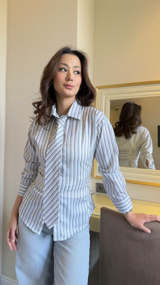 Corporate Baddie Shirt With Tie