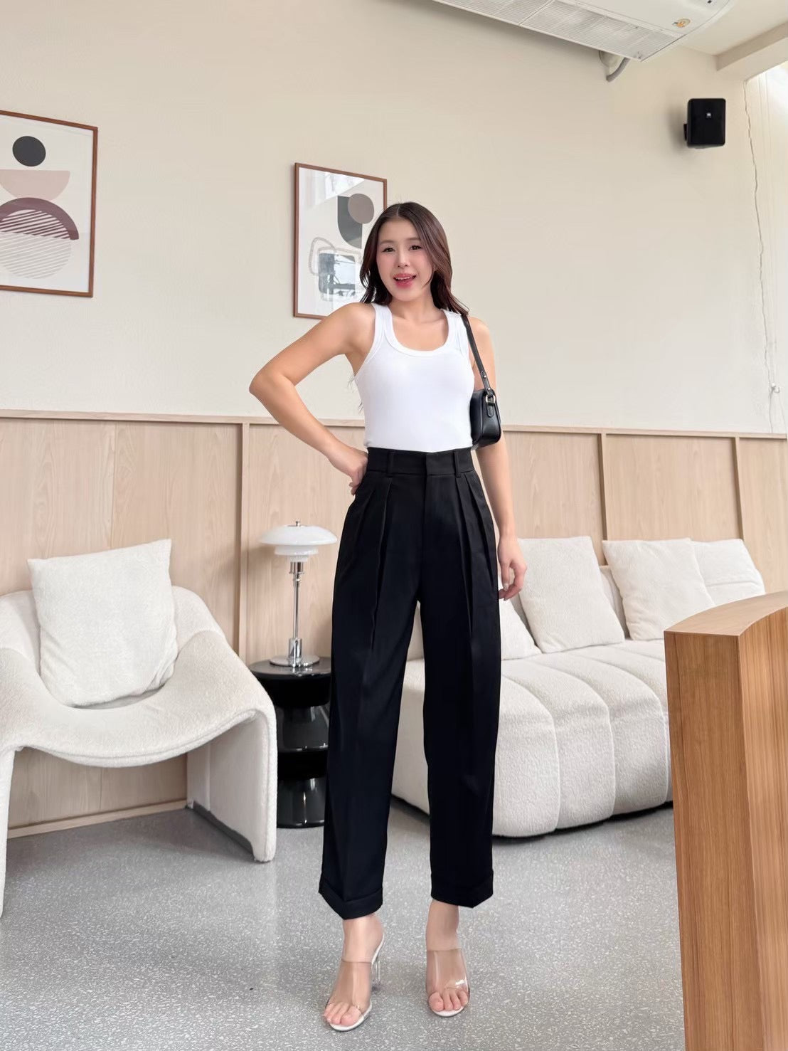 Tapered Ankle Short Pants