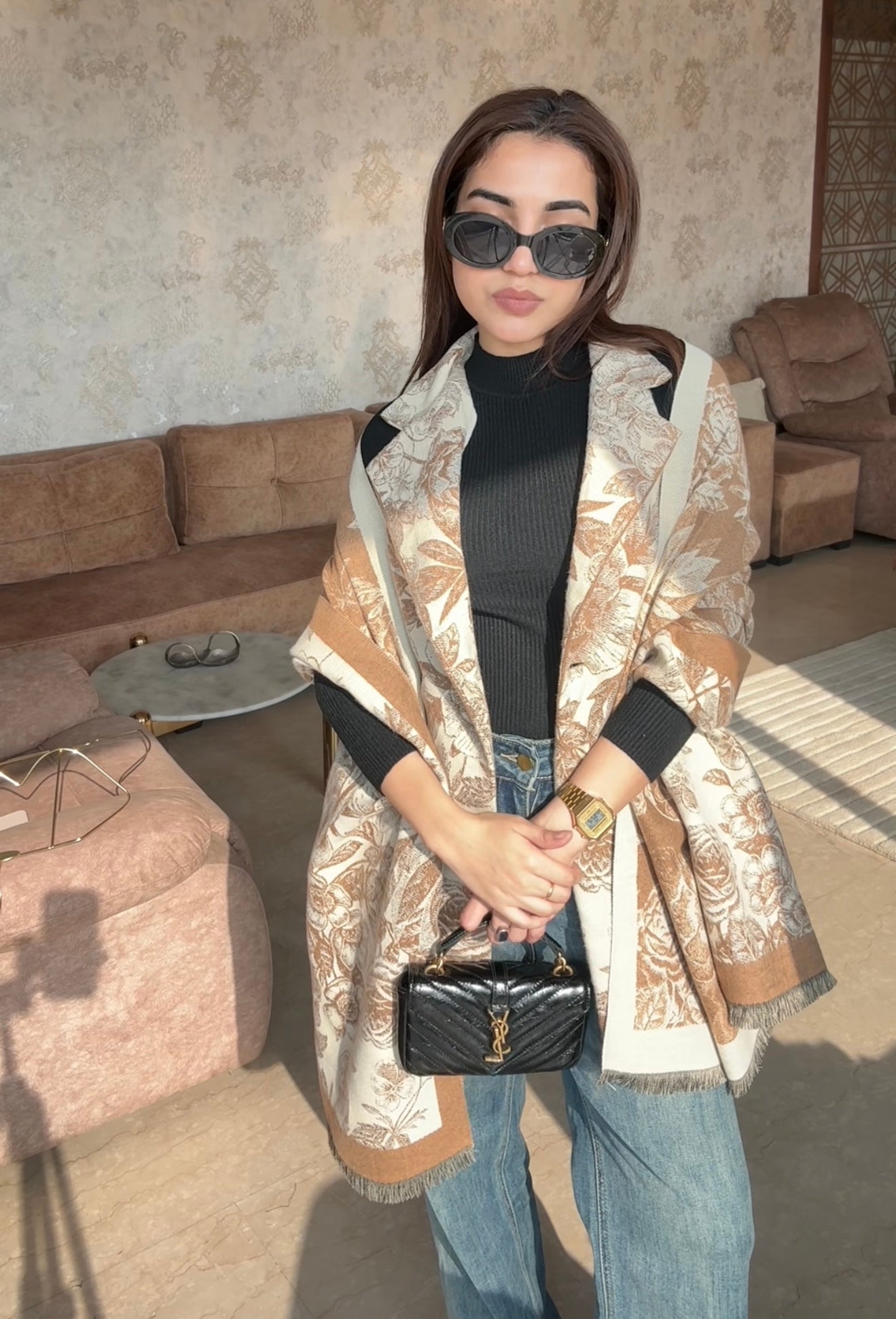 Shawl With Sleeveless Coat