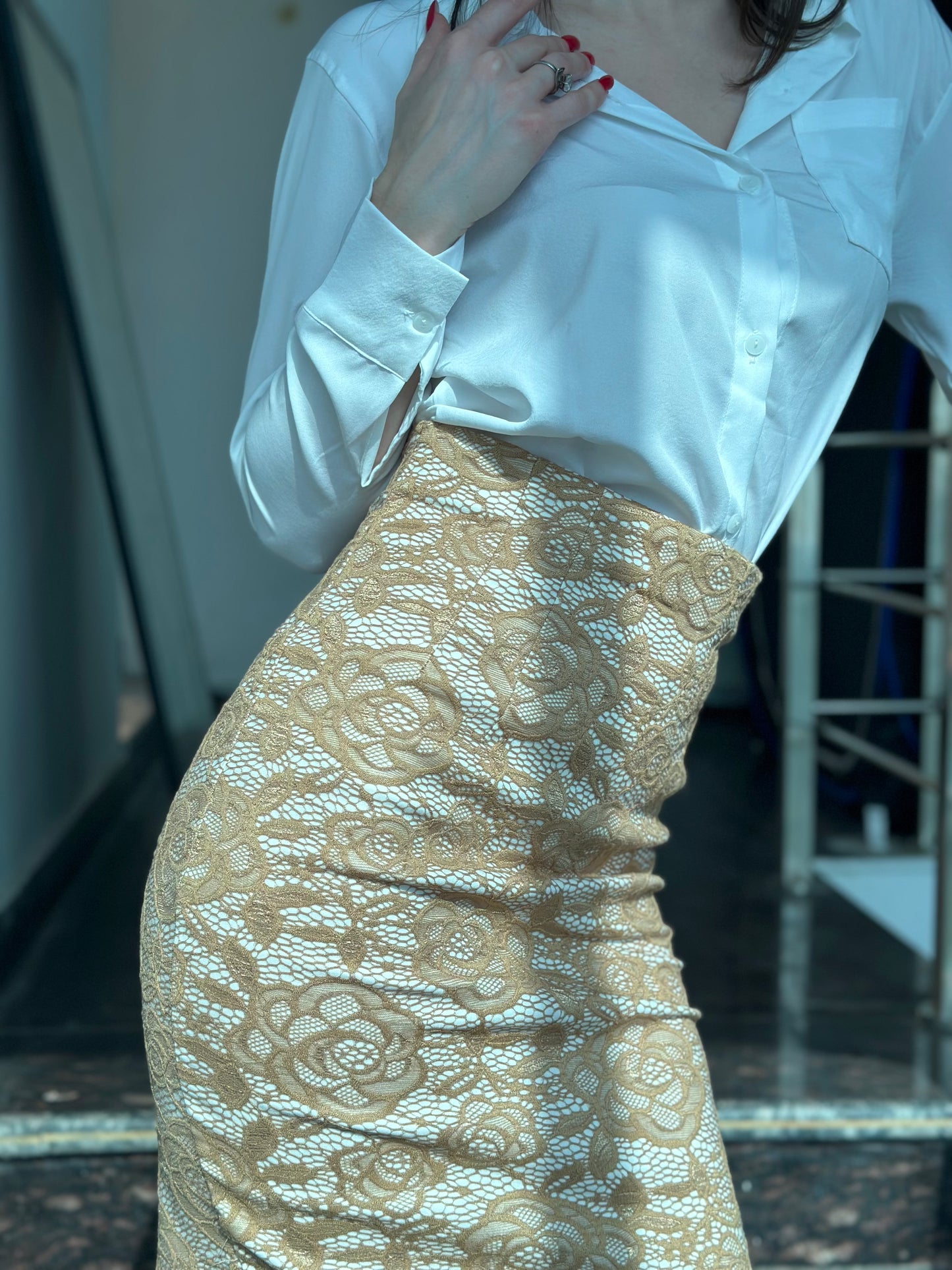 Beige Lace Pencil Skirt